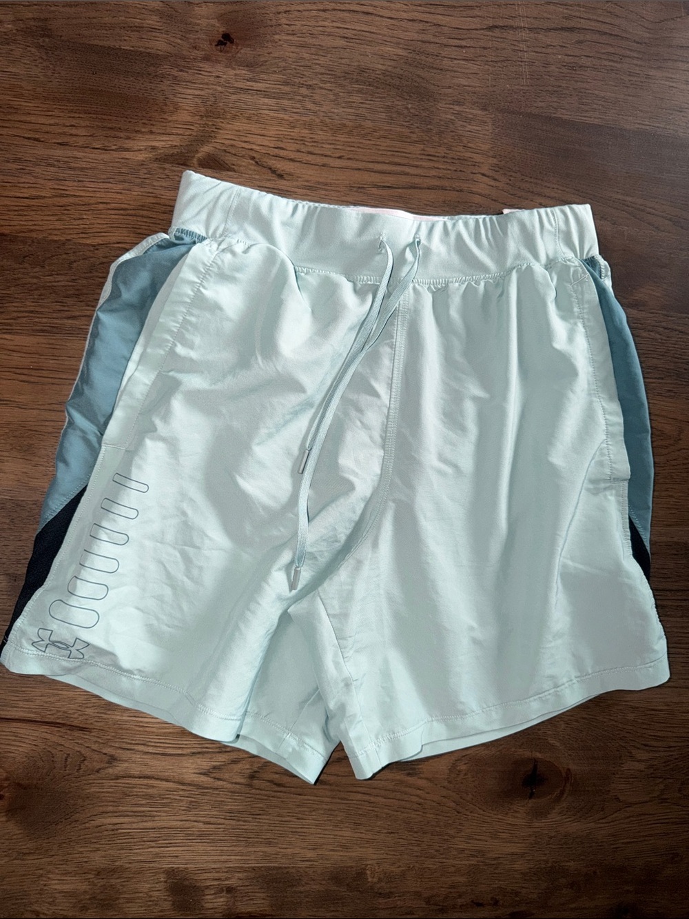 Under Armour Men's 6" Small Fitted Shorts